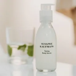 Susanne Kaufmann Straffendes Körperserum - Toning Body Serum 100 Ml 7 Susanne Kaufmann Straffendes Körperserum - Toning Body Serum 100 Ml -Eucerin || Aveda || Payot Verkaufsgeschäft 1365541 Susanne Kaufmann Straffendes Koerperserum Toning Body Serum 100 ml.8ff035ea