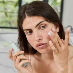 CAUDALIE Vinopure Mattierendes Feuchtigkeit Spendendes Fluid 40 Ml 8 CAUDALIE Vinopure Mattierendes Feuchtigkeit Spendendes Fluid 40 Ml -Eucerin || Aveda || Payot Verkaufsgeschäft 1404733 CAUDALIE Vinopure Mattierendes Feuchtigkeit Spendendes Fluid 40 ml.122eff4d