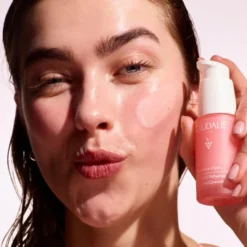 CAUDALIE Vinosource-Hydra S.O.S Serum 30 Ml 8 CAUDALIE Vinosource-Hydra S.O.S Serum 30 Ml -Eucerin || Aveda || Payot Verkaufsgeschäft 1404814 CAUDALIE Vinosource Hydra S O S Serum 30 ml.b663614b